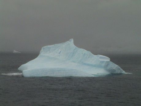 elephant_island_iceberg_3268.jpg
