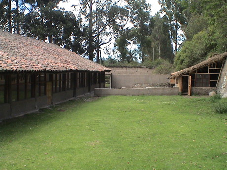 100727_ecuador_hacienda_guachala_school_8898.jpg