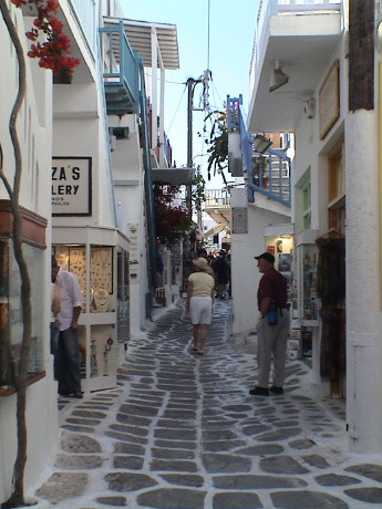 mykonos_street_scene.jpg