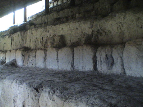 090705_pap_cochasqui_excavated_terrace_steps_7431.jpg